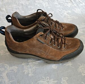 Clarks Brown Leather Sneakers